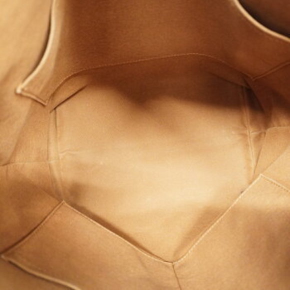 Louis Vuitton Monogram Totally MM Tote Bag - Picture 4 of 12